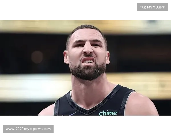 独行侠客场不敌尼克斯,克莱-汤普森连续两场命中六记三分难救主 独行侠客场不敌尼克斯,克莱-汤普森连续两场命中六记三分难救主